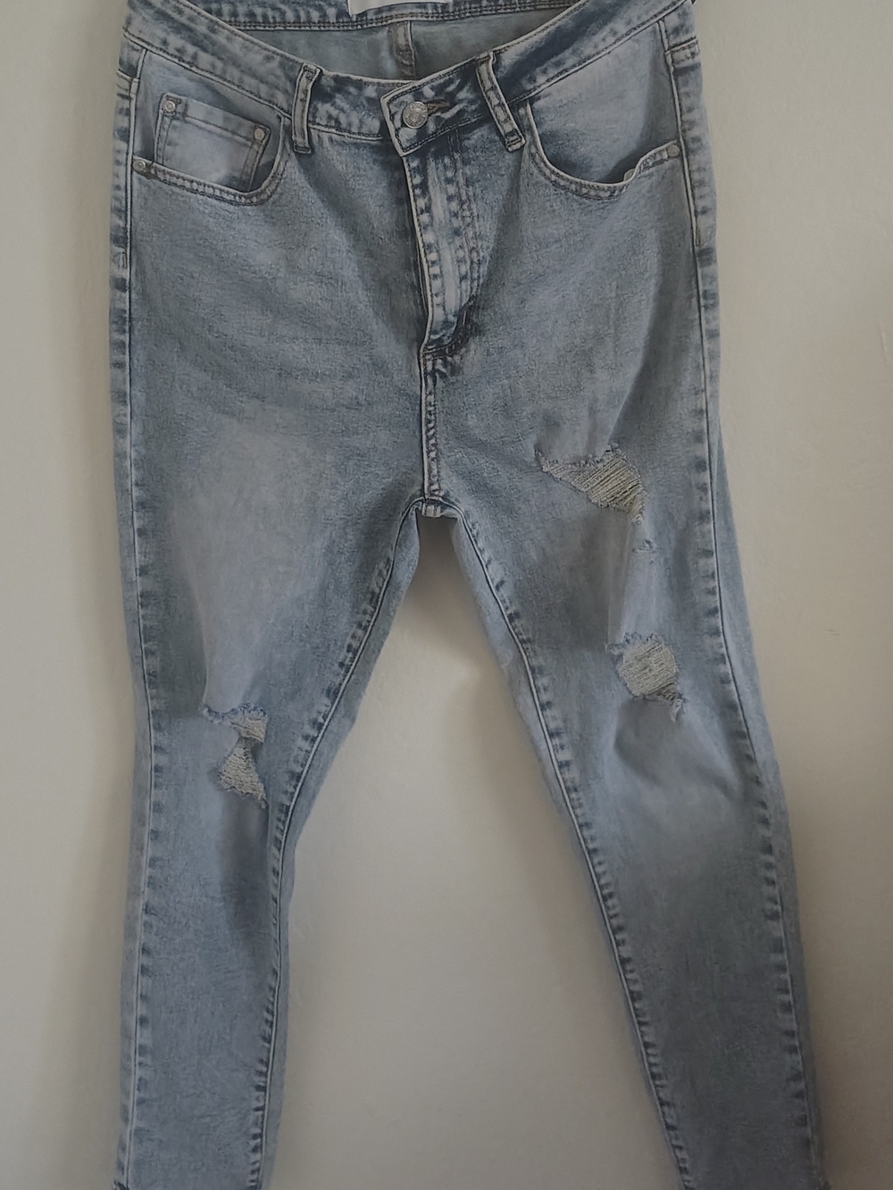 Light Wash Distressed Men’s Jeans - Casual Slim Fit